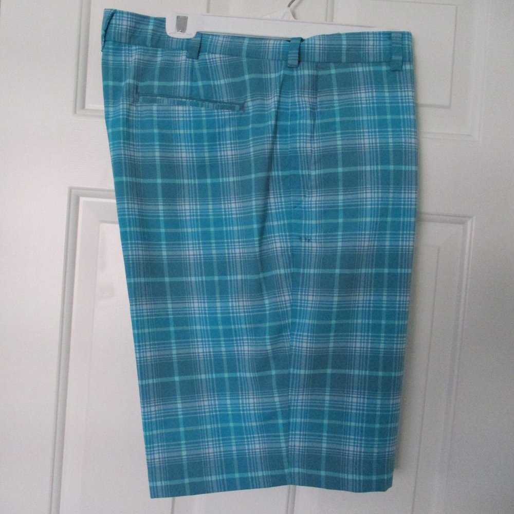 Nike Golf Dri-Fit Mens Flat Front Teal Blue Plaid Golf Short Pant NWOT -Size 38W - Picture 2 of 2